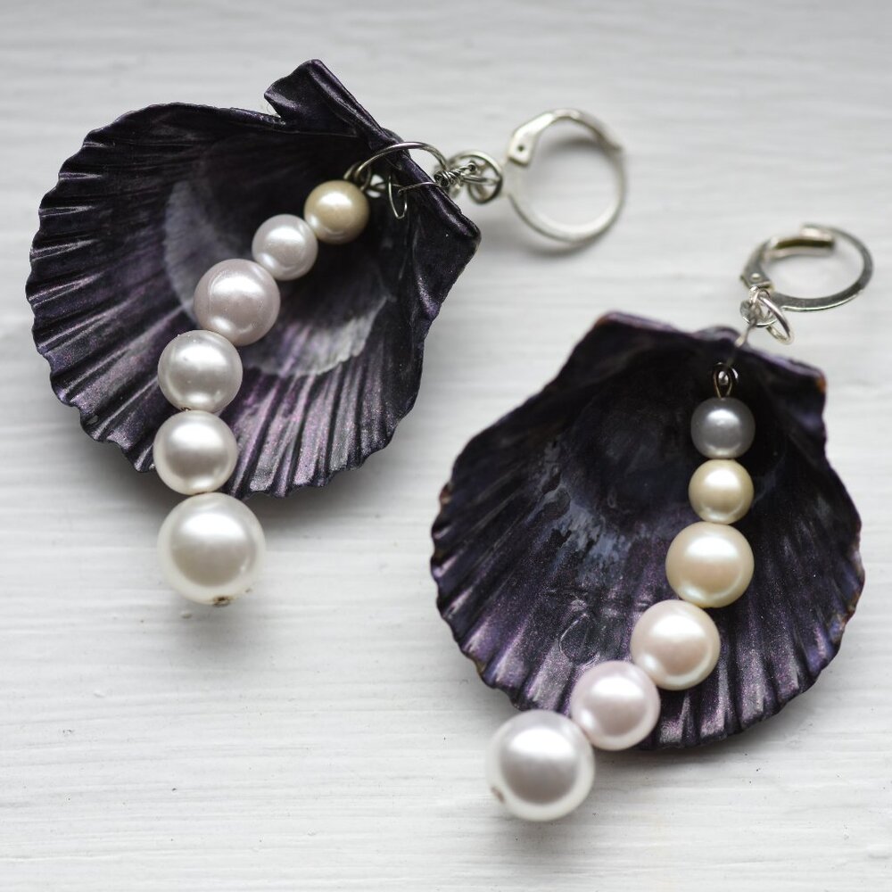 Scallop shell & pearl drop dangle earrings